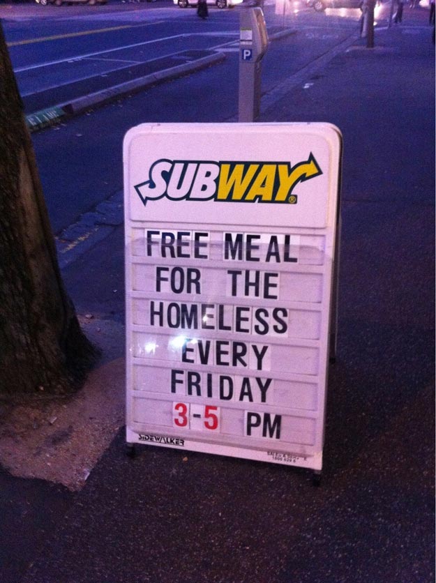 Вывеска на ресторане Subway